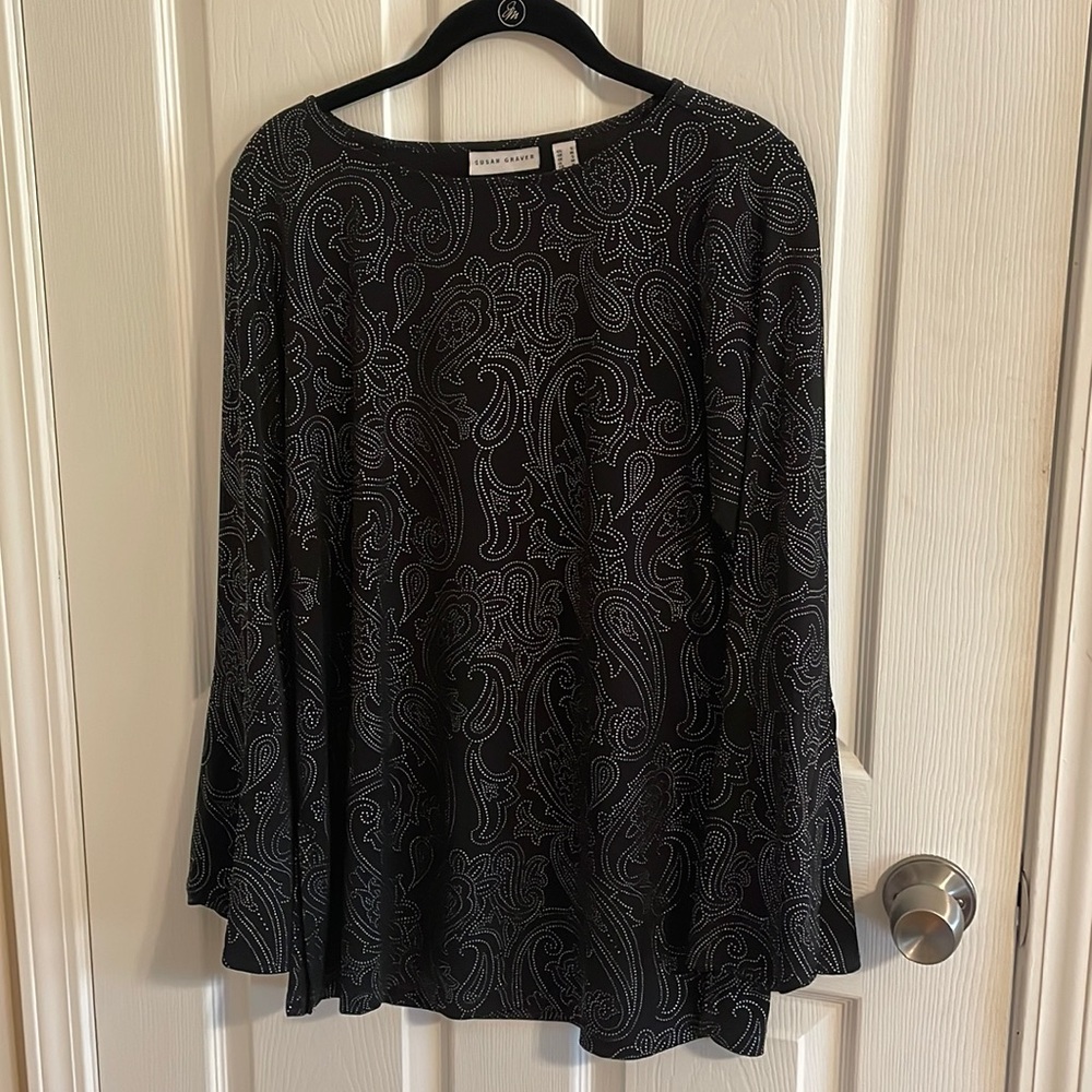 EUC~Woman’s Small Susan Graver Black/Silver Detailed Long Sleeve Black Dress Top
